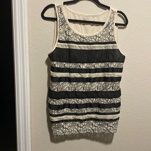 Like New Cream/Black Loft by Ann Taylor Tank Top W/ Lace Detailing On Front
